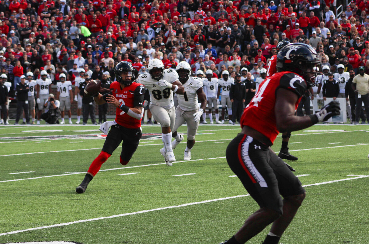 UC vs. UCF Desmond Ridder